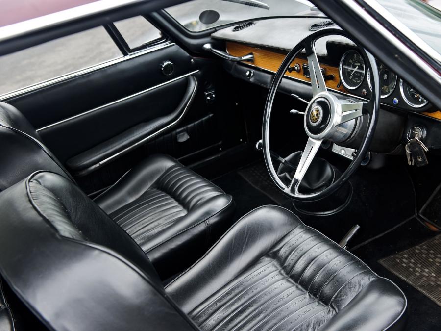 Интерьер Alfa Romeo 2600 Sprint (106) 1962 года  (UK) (фото 2 из 2)
